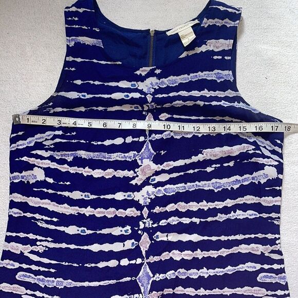 Saint Tropez West Blue and White Designed Shift Dress (Size: 6) - Picture 10 of 16